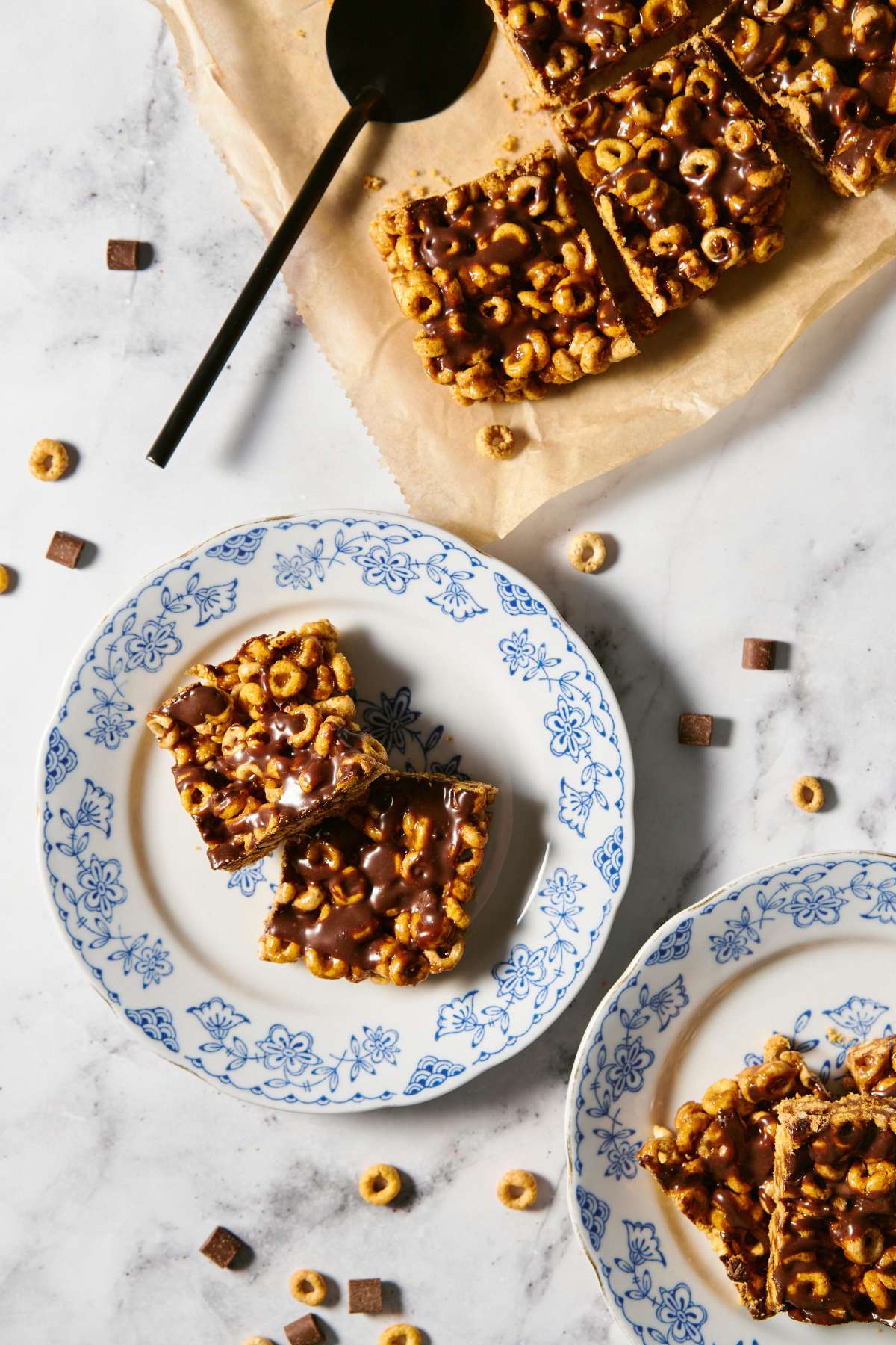 Cereal bars sliced and served on plates.