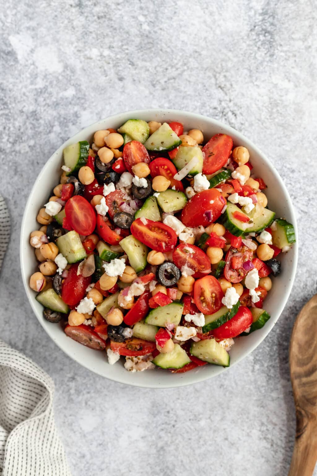 Healthy Greek Chickpea Salad - Kim's Cravings