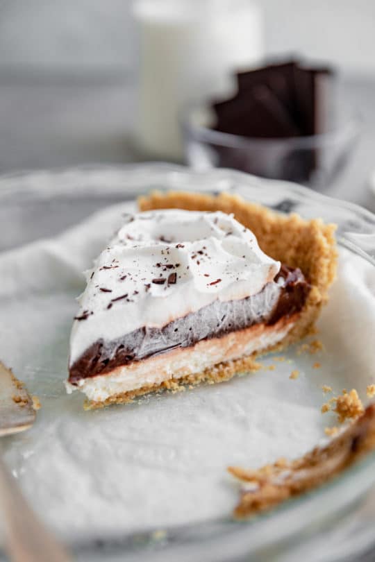 No-Bake Chocolate Pudding Pie - Kim's Cravings