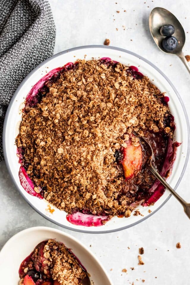 Easy Peach Blueberry Crisp - Kim's Cravings